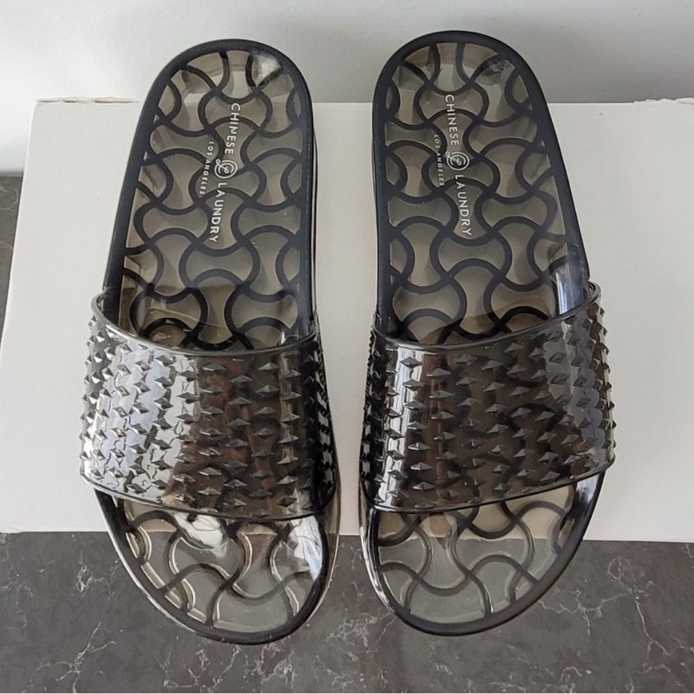Sale!! New in Box Chinese Laundry Black Slide Sandals Size 8